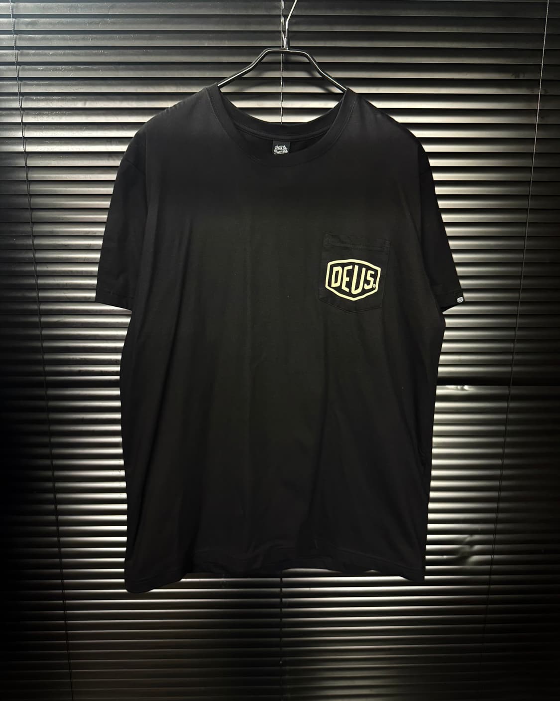 데우스 엑스마키나 오가닉 코튼 창구 서프 포켓 블랙 반팔 티 L 100 상품이미지1