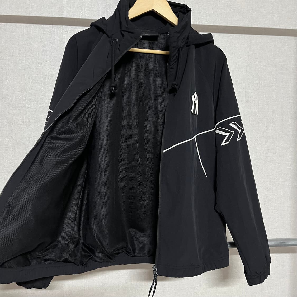 MLB 뉴욕 양키스 블랙 바람막이 M 상품이미지8