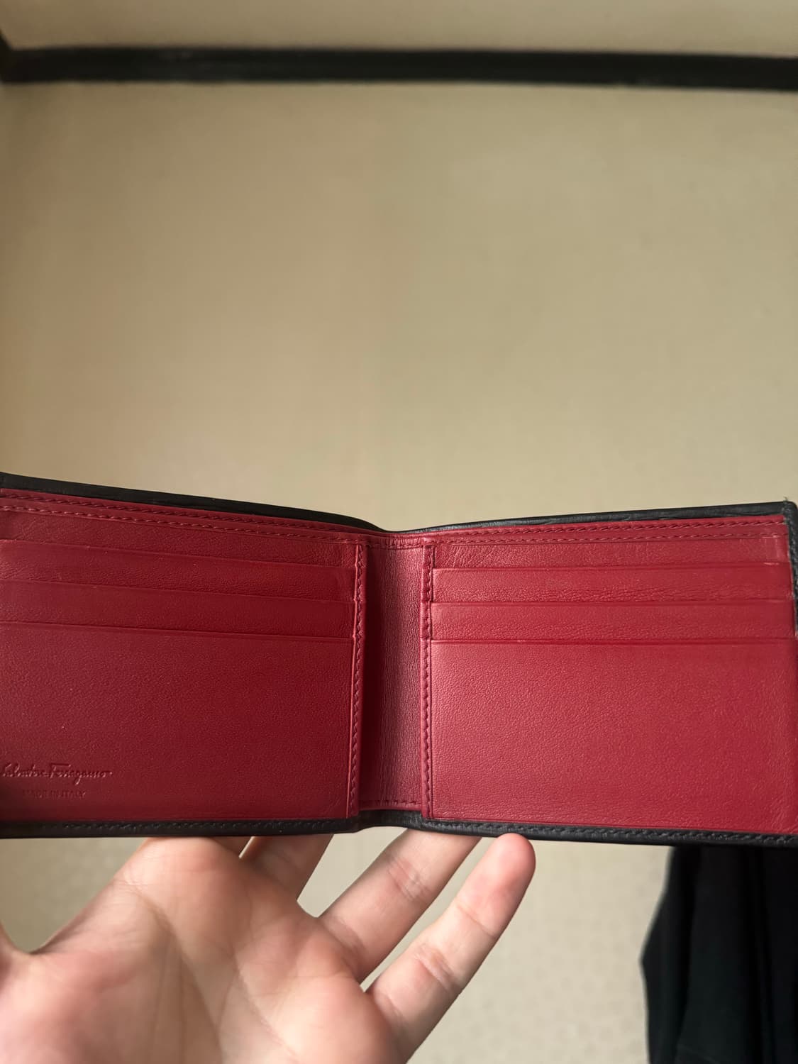 페라가모 반지갑 블랙 상품이미지3