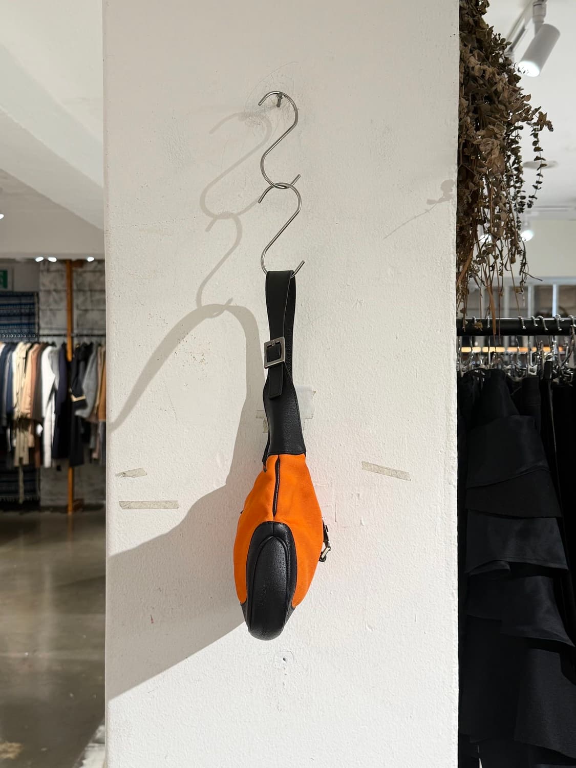 구찌 오렌지 재키 나일론 레더 호보백 상품이미지4