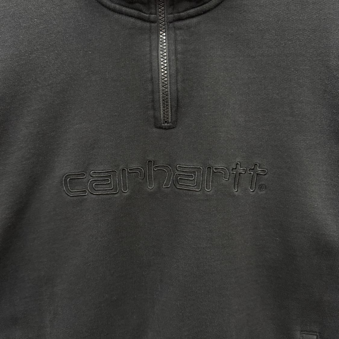 칼하트 윕 하프 집업 하이넥 스웻셔츠 전면 로고 포인트 블랙 상품이미지5