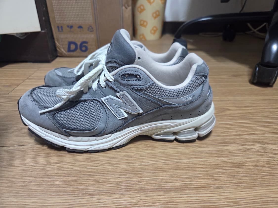 뉴발란스 2002r 프리미엄 빈티지 그레이 상품이미지3