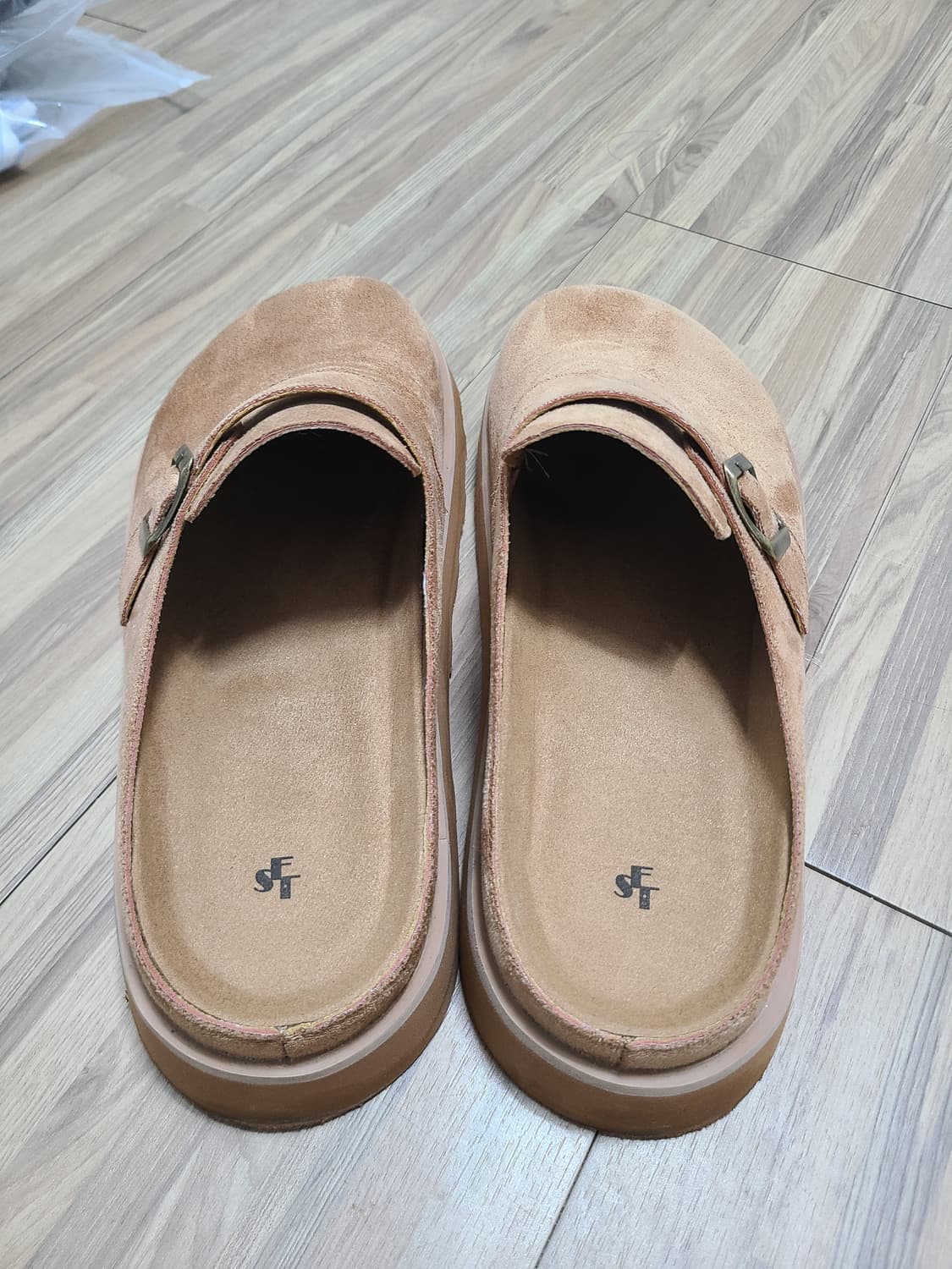 식스핏  BOTO STRAP MULE 뮬 카멜 270 상품이미지3