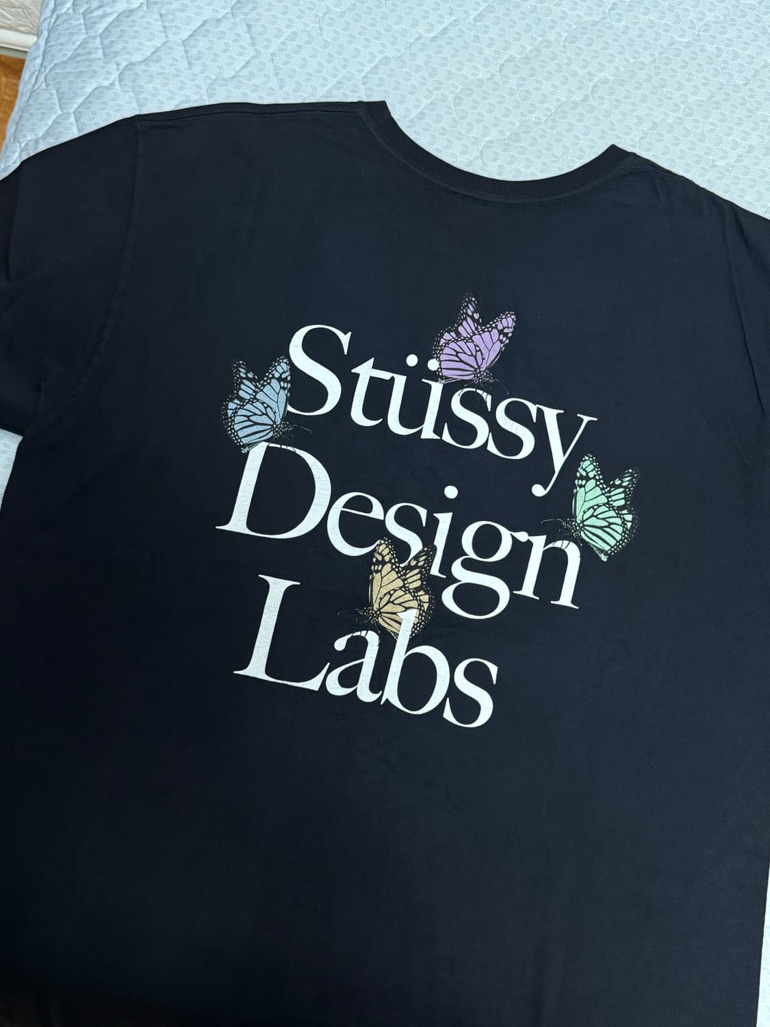 L) 스투시 Design Labs 나비 반팔 티셔츠 블랙 상품이미지3