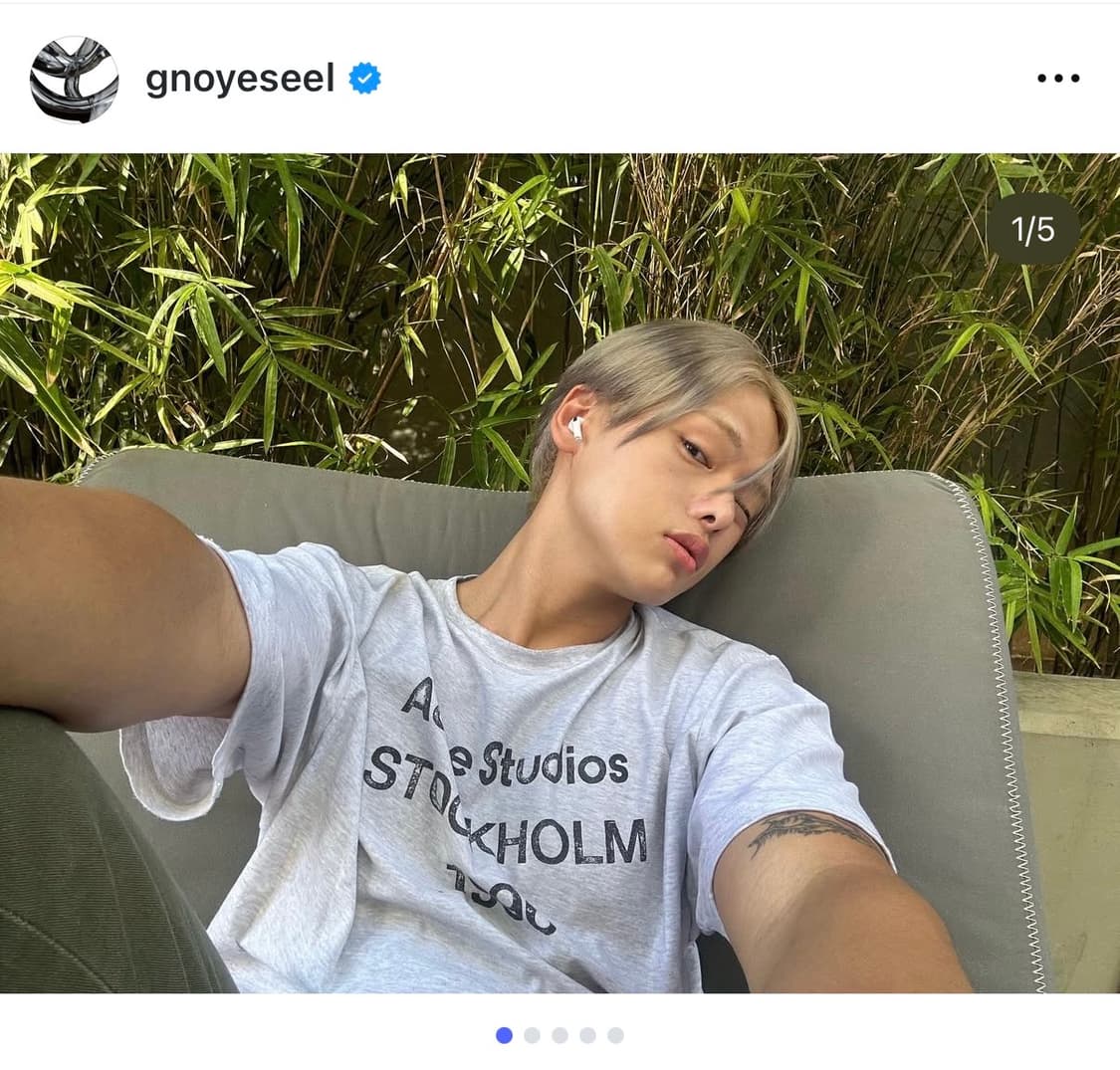 아크네 스튜디오 로고 반팔 티셔츠 상품이미지1