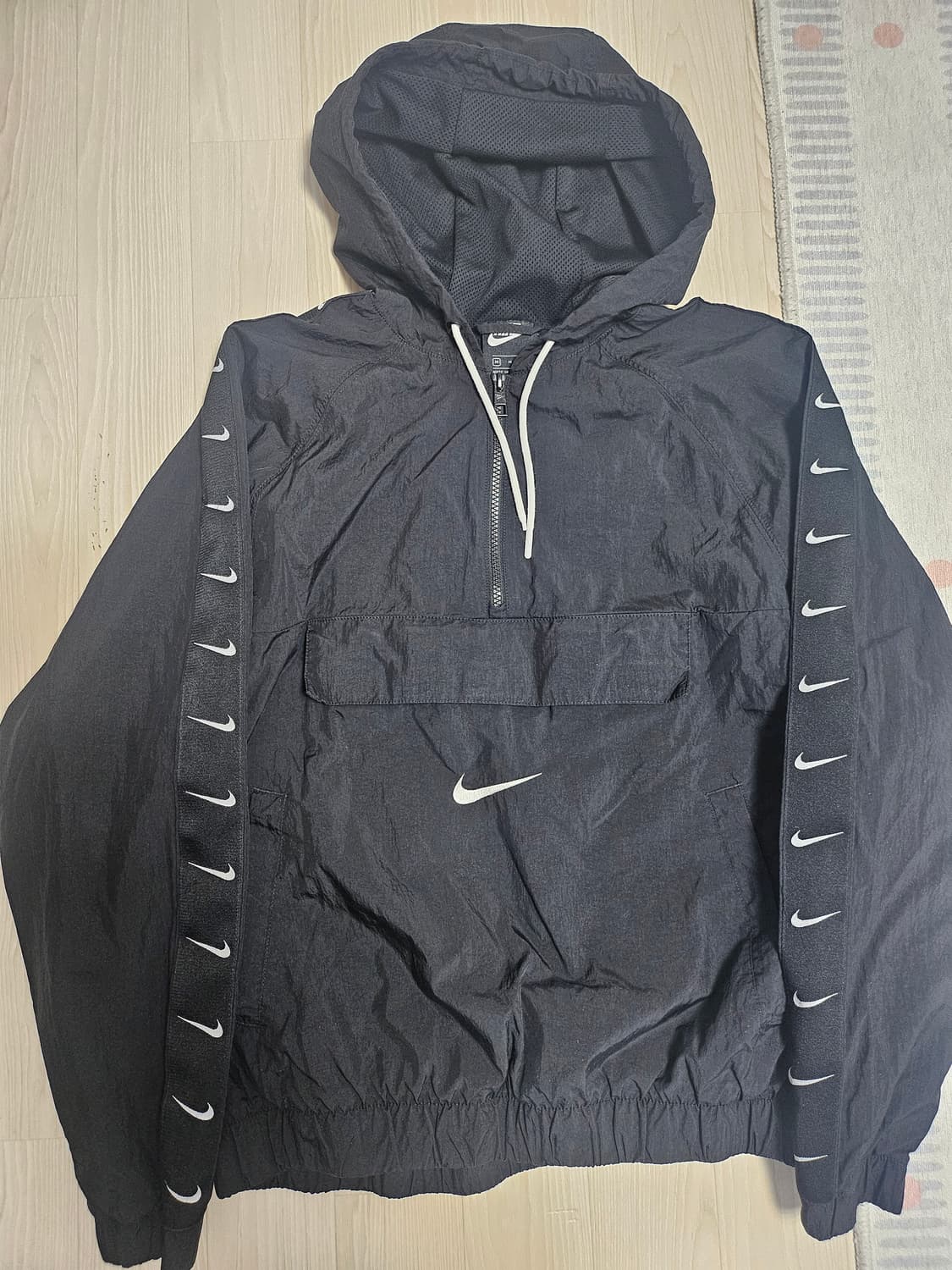 나이키 스우시 아노락 바람막이 상품이미지1