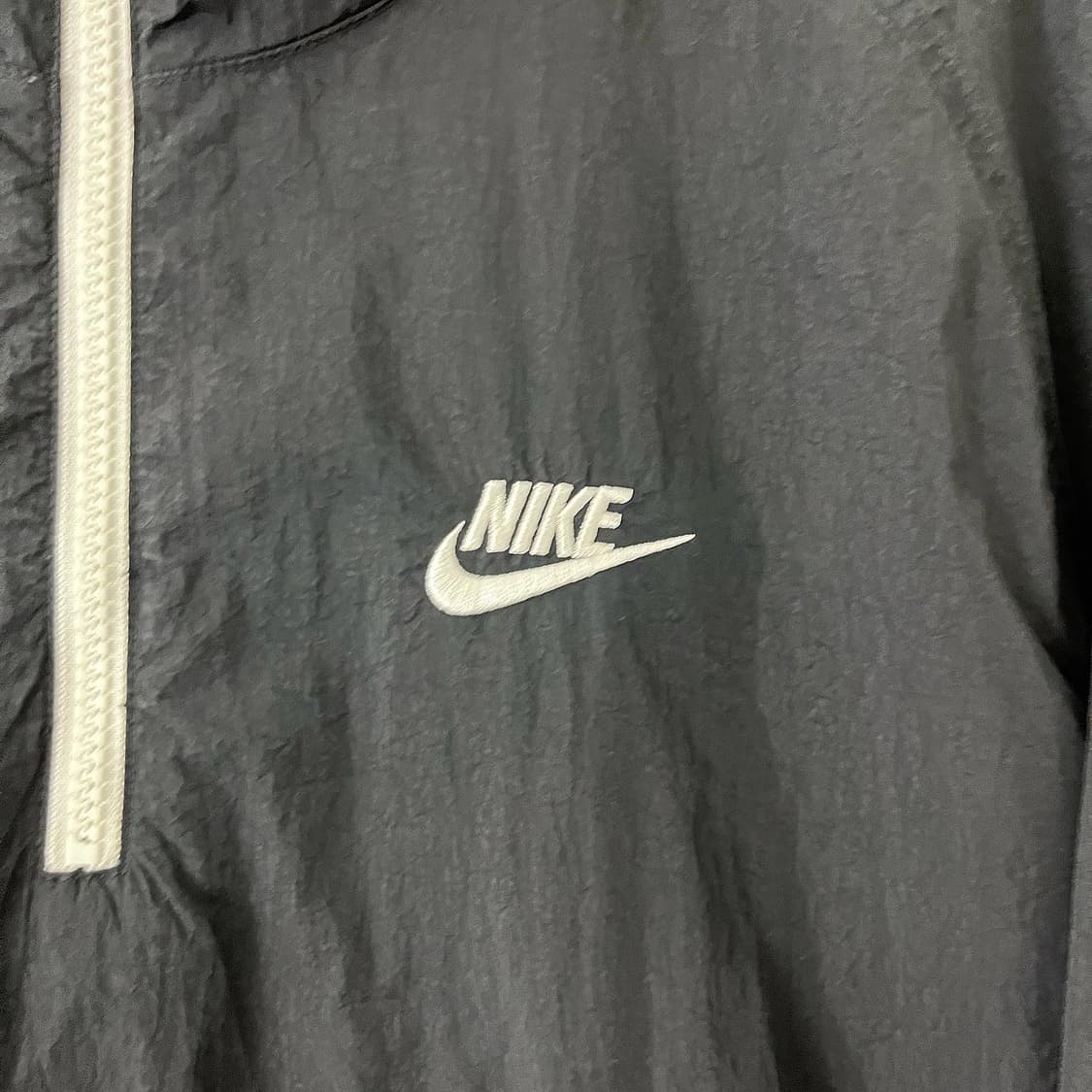 나이키 블랙 화이트 윈드 아노락 상품이미지4