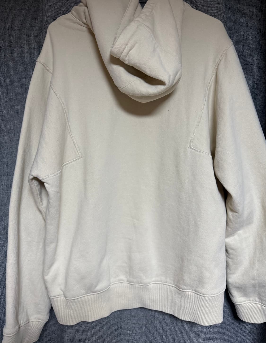 아더에러 후드티 상품이미지2