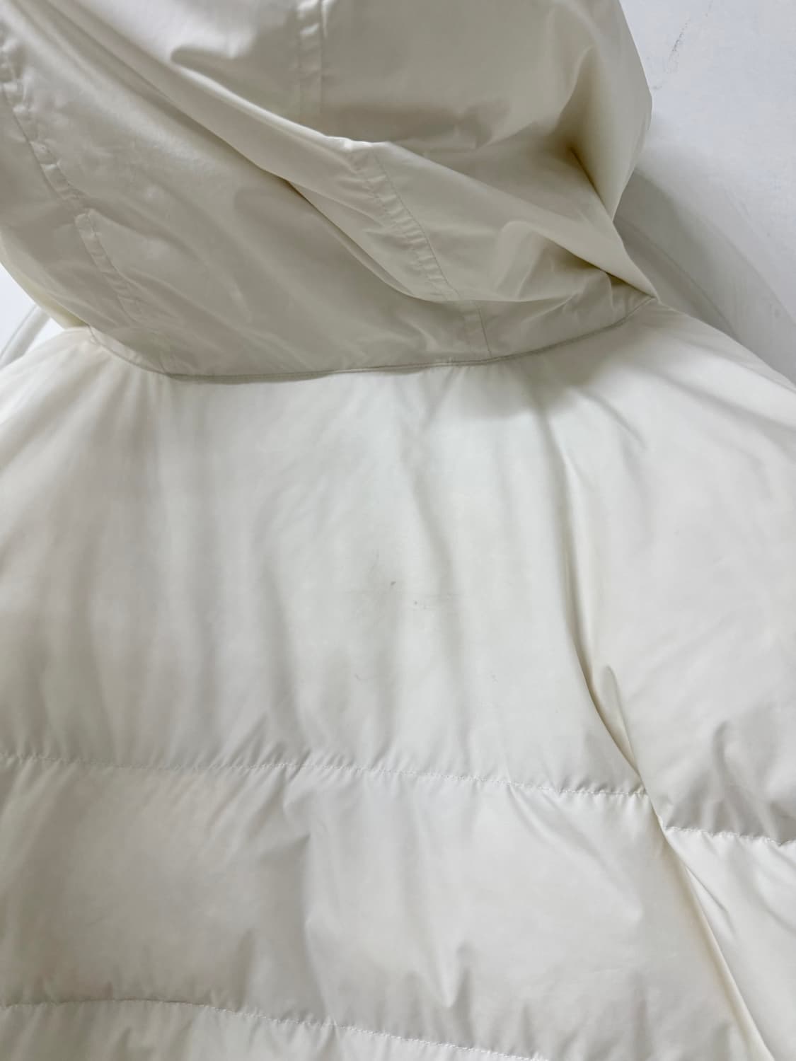 85 m사이즈 여성 나이키 스톰핏 화이트 숏패딩 상품이미지10