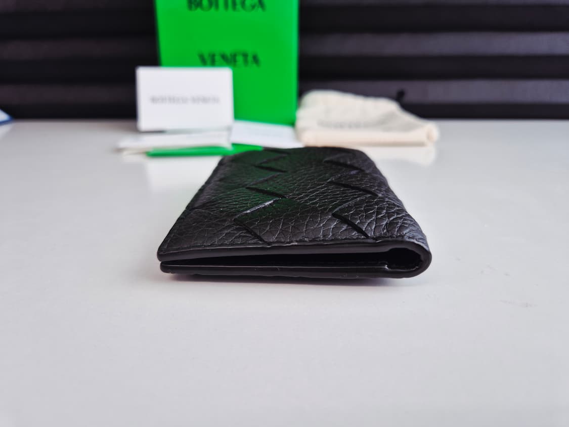 보테가베네타 안트레치아토 플랩 카드지갑 다크 그레이 상품이미지6