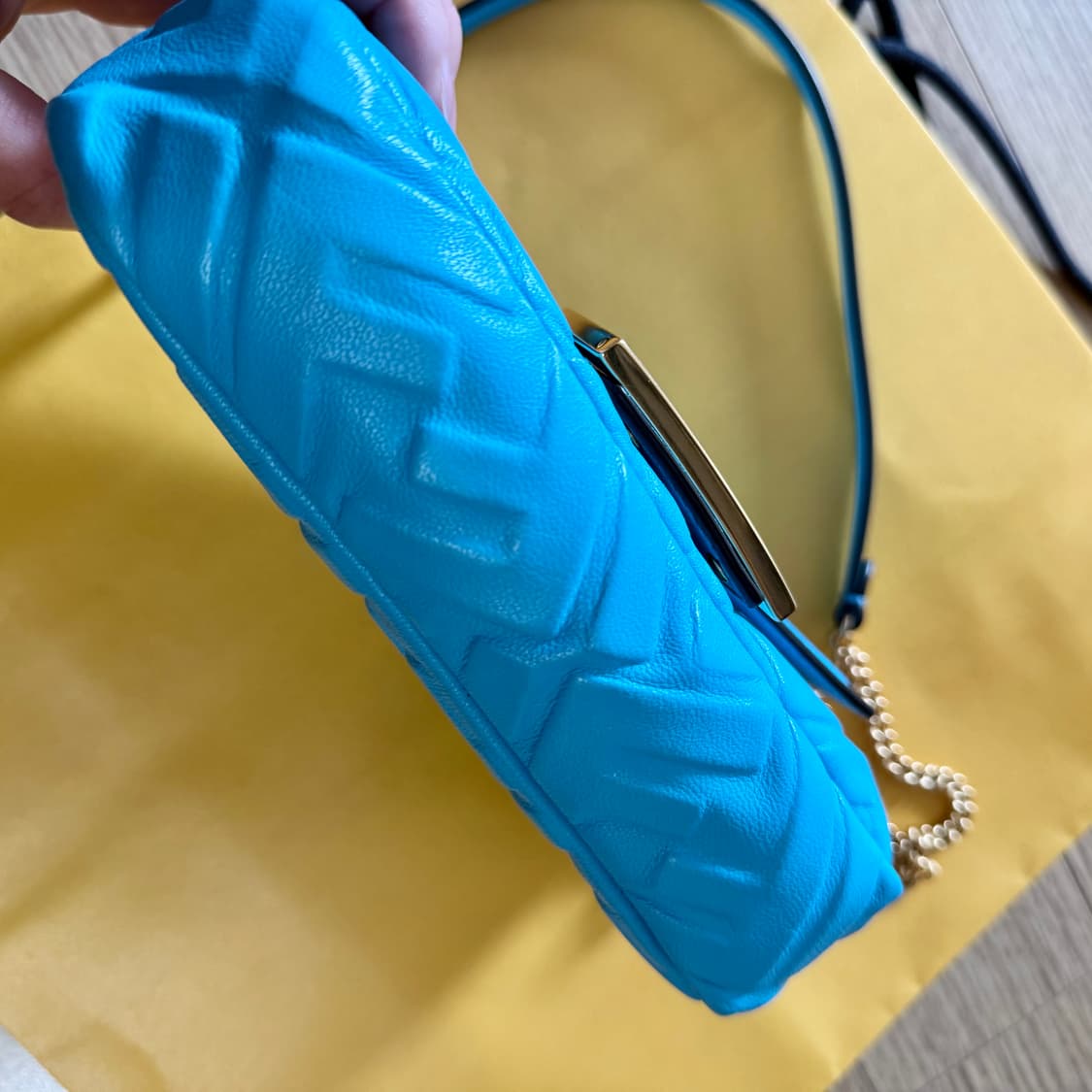 펜디 바게트백 정품 (귀한컬러) 상품이미지3