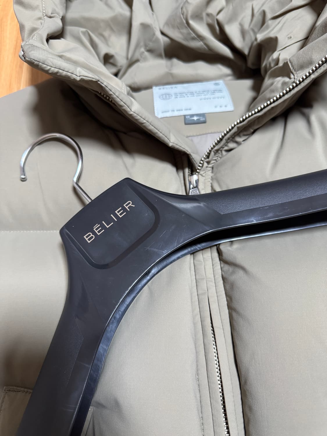 [04] 벨리에 마낭 구스다운 카키 상품이미지5