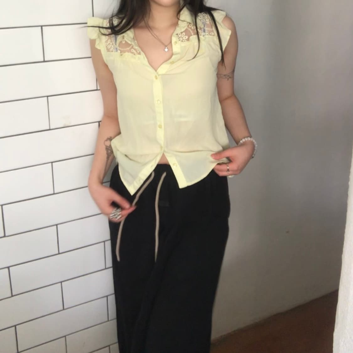 repipi armario 레이스 셔링 블라우스 / XS 사이즈 상품이미지2