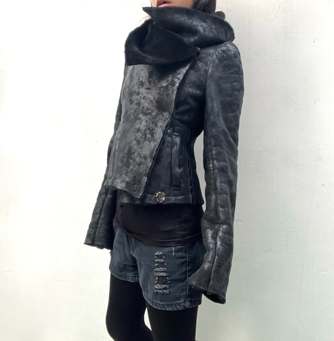 Asymmetric 하이넥 드레이핑 무스탕 상품이미지3