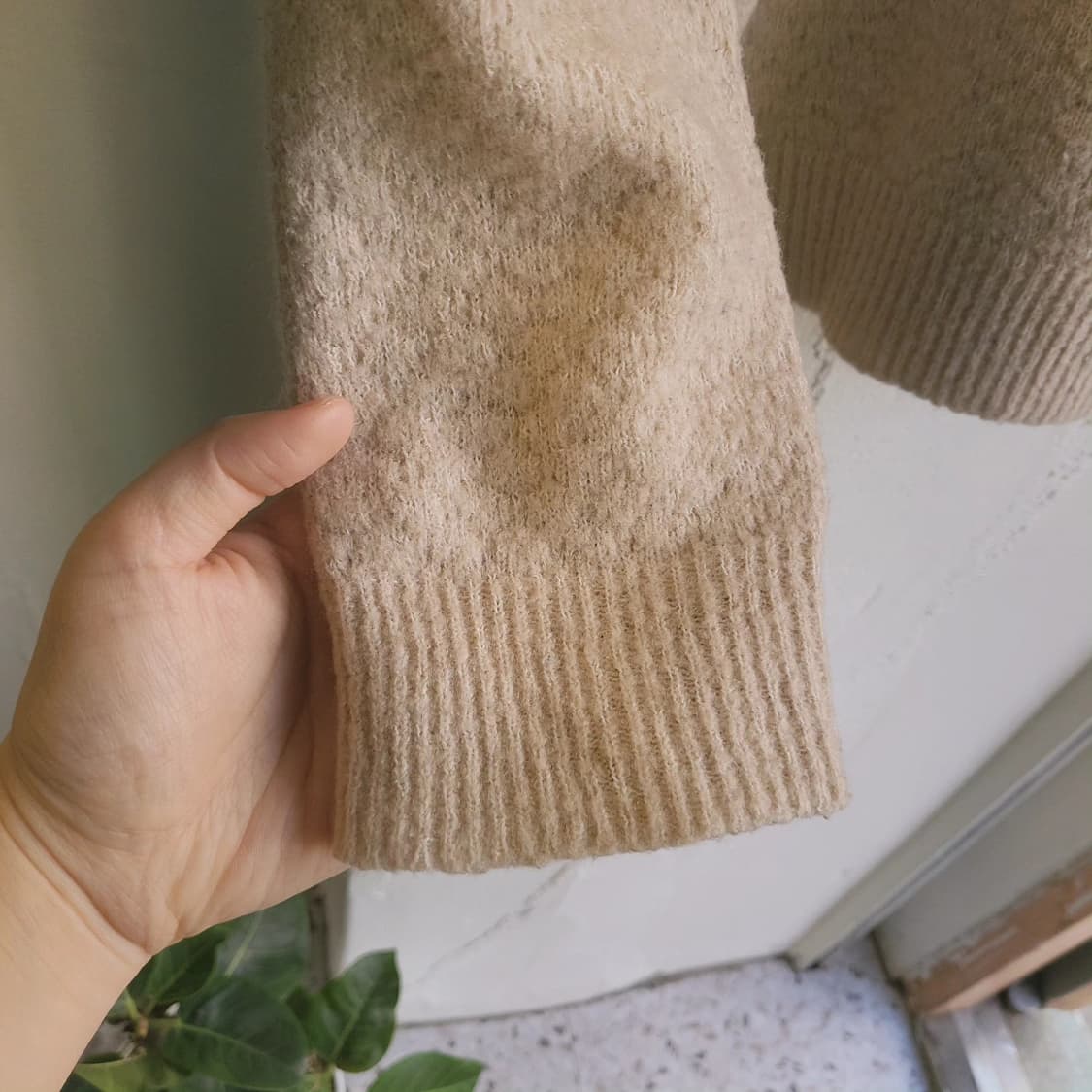 Ciaopanic 브이스티치 오트밀 니트 상품이미지4