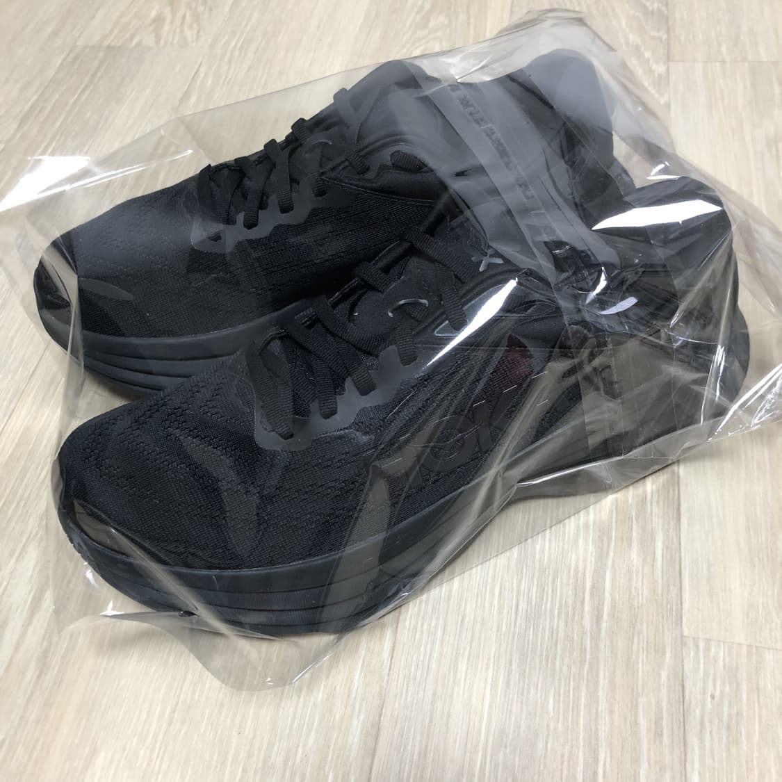 (275) 호카 오네오네 HOKA 본디8 트리플 블랙 러닝화 와이드 상품이미지10
