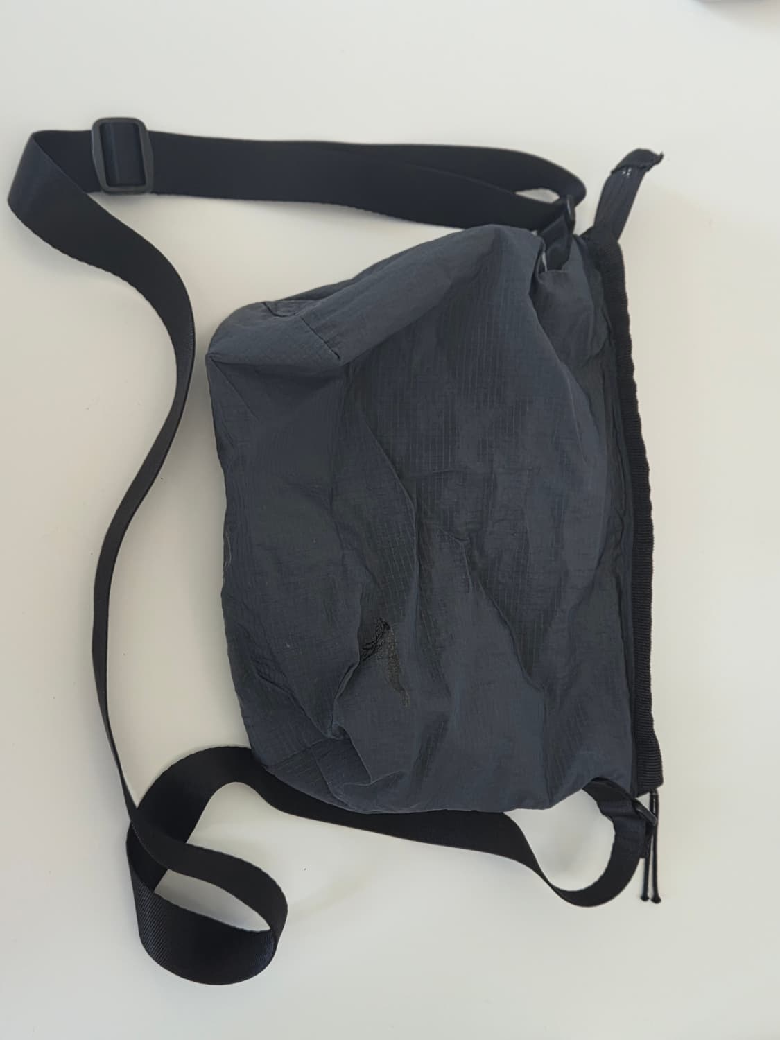 토마스모어 크로스백 차콜 상품이미지1