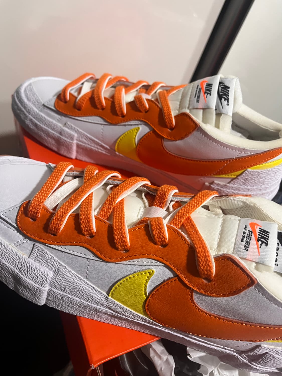 나이키 블레이저 로우 사카이 화이트 마그마 오렌지 상품이미지2