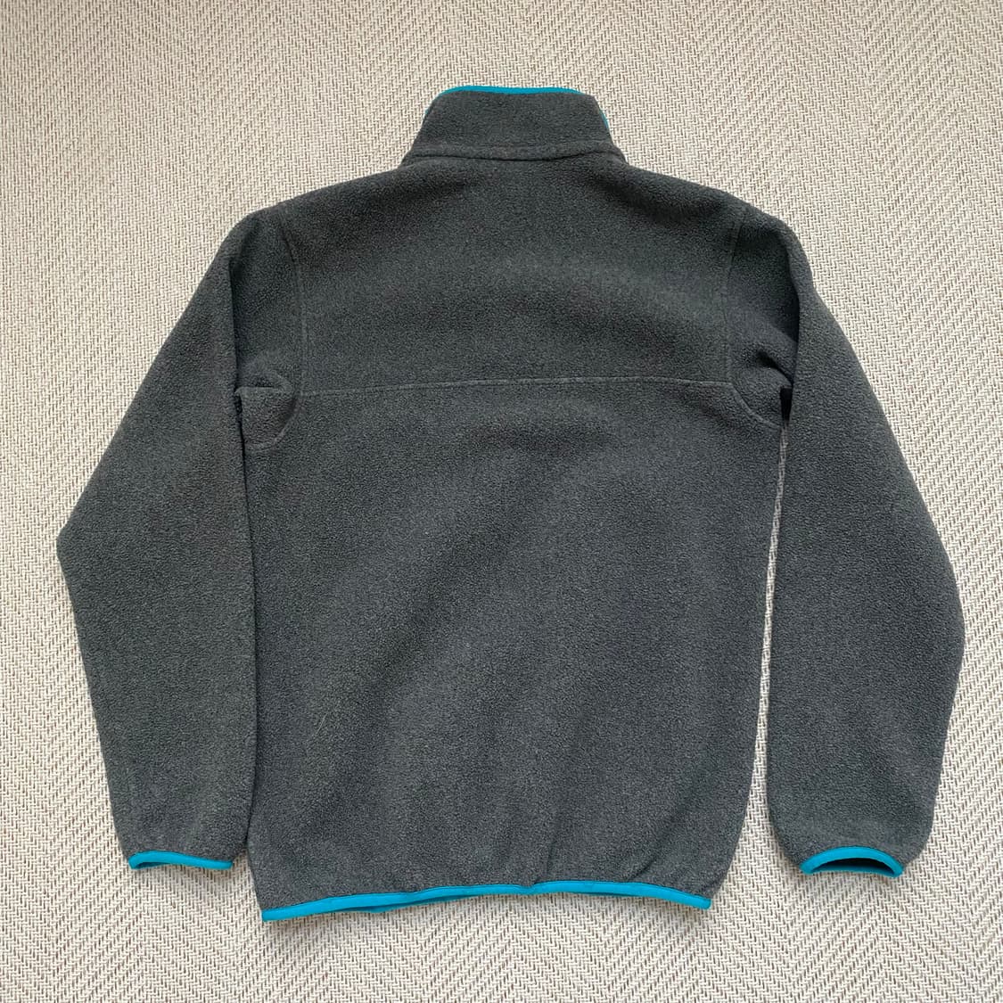 파타고니아 신칠라 풀오버 니켈민트 색상  상품이미지2