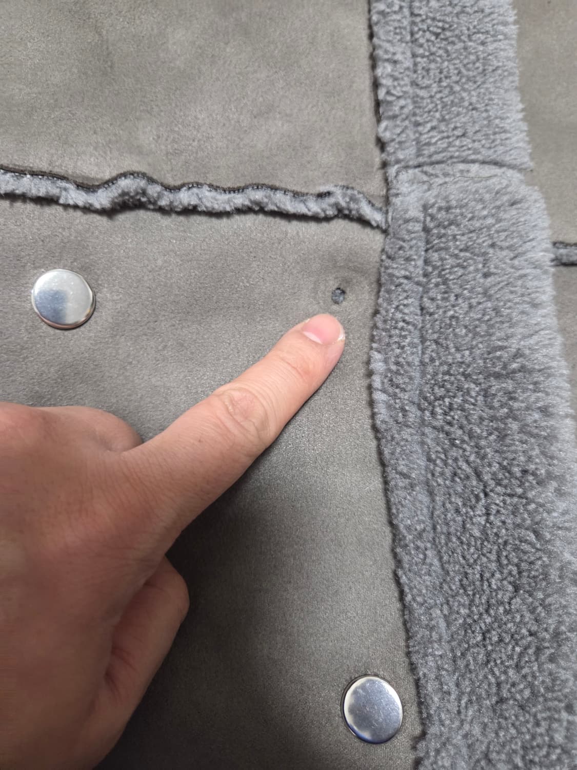 아크네 인조 무스탕 코트 상품이미지5