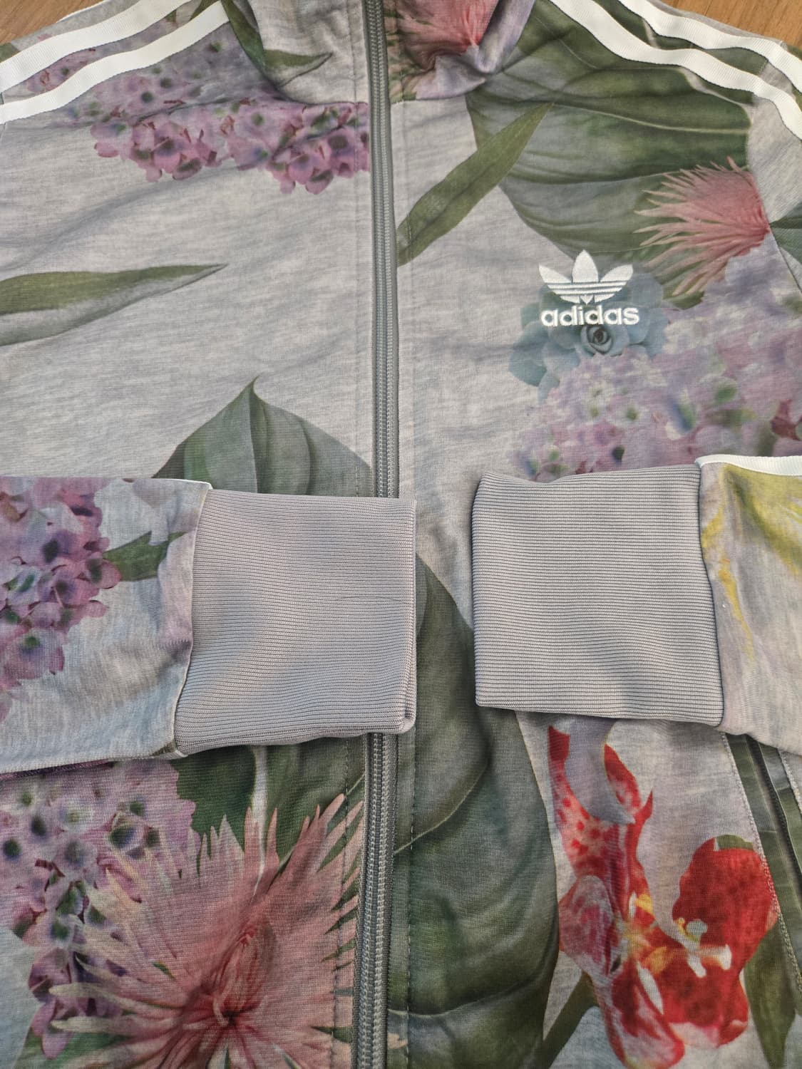 아디다스 플라워 프린팅 트랙탑 여성 상품이미지3