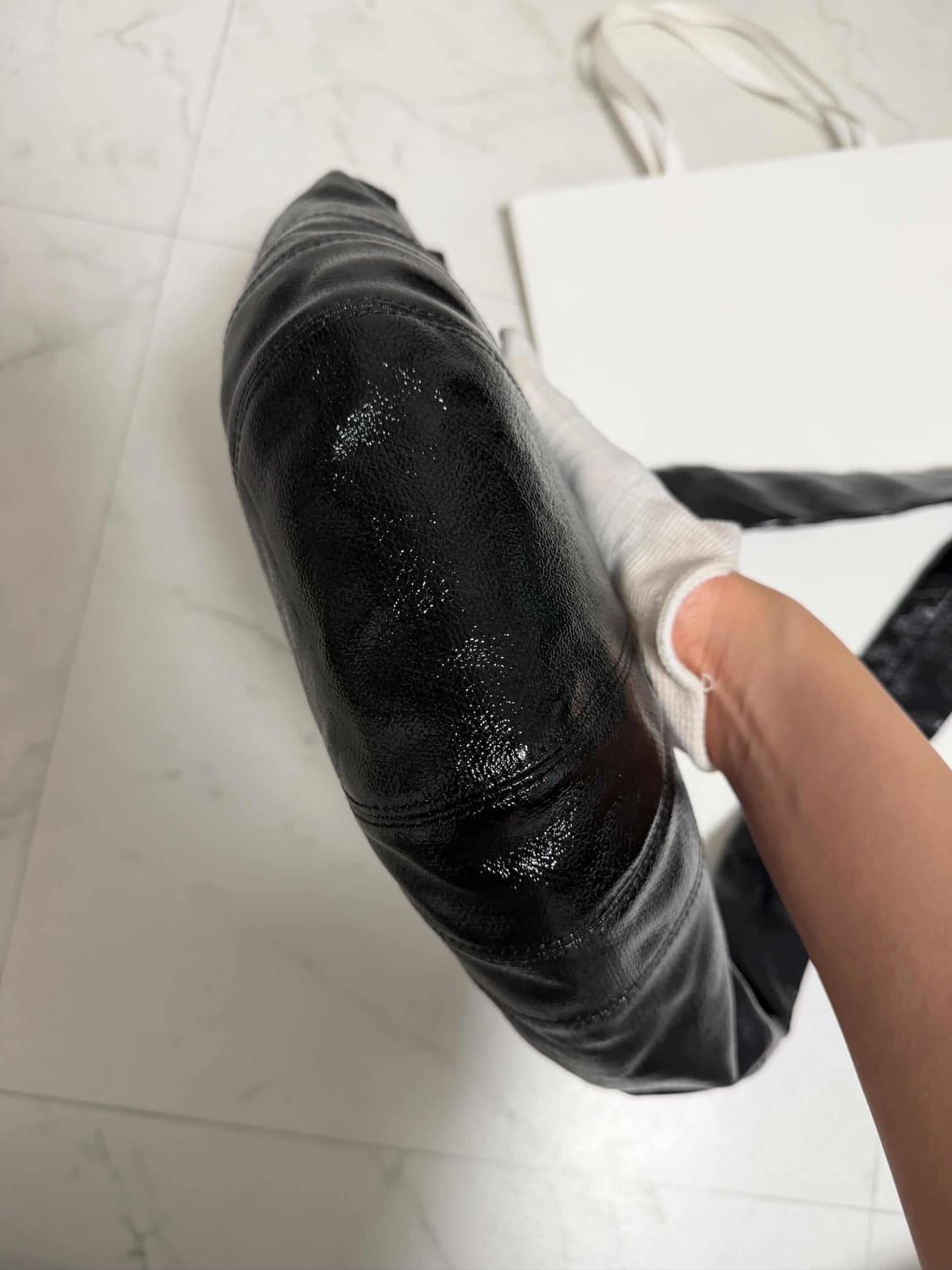 르메르 크루아상 백 코티드 블랙 스몰 상품이미지2