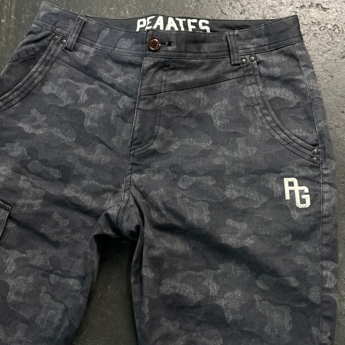 32 파리게이츠 팬츠 상품이미지2
