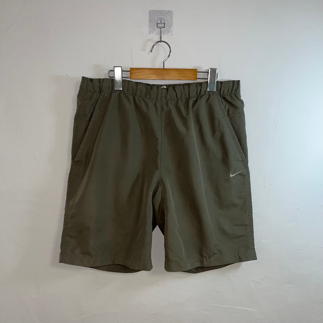 Nike Khaki Woven Shorts 상품이미지3