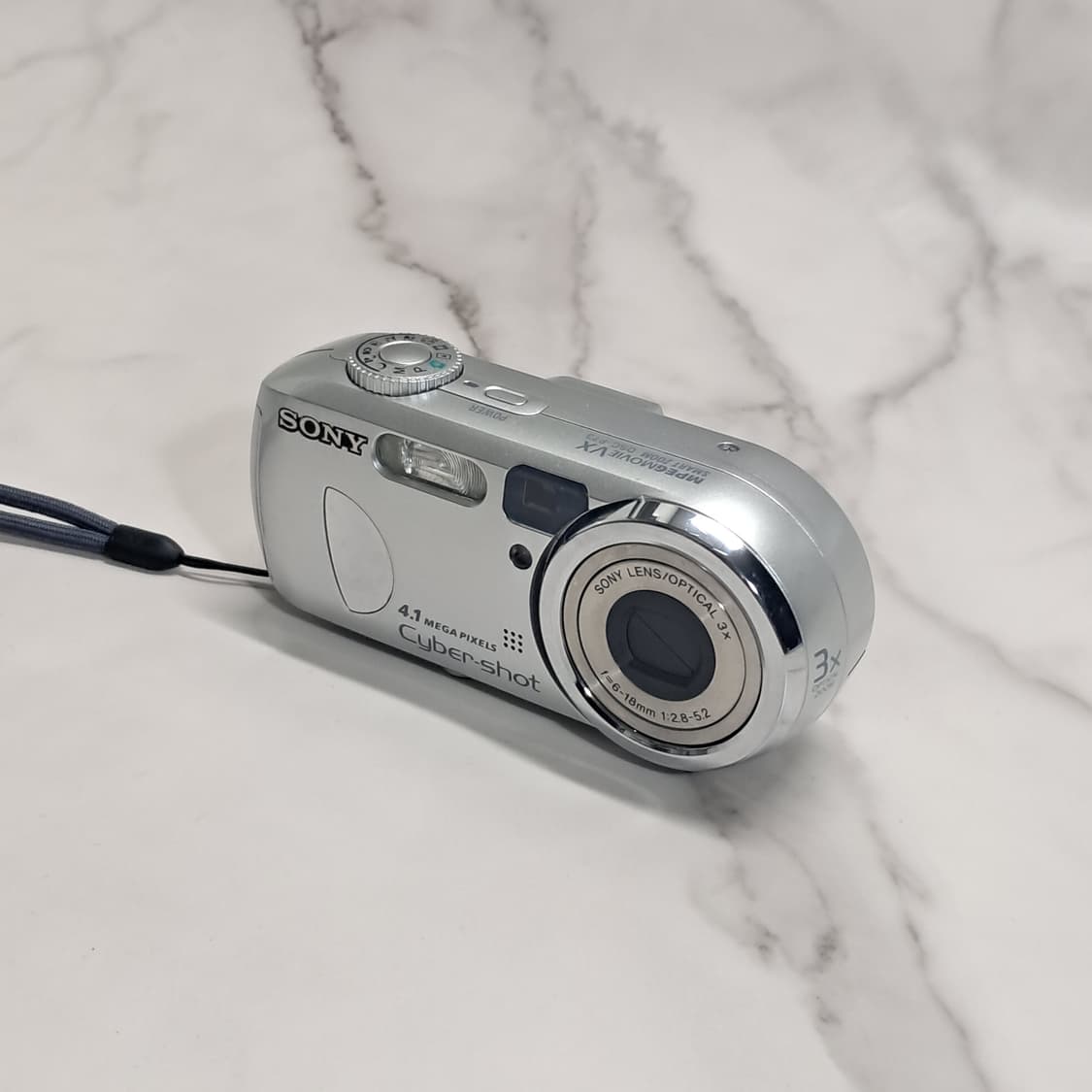 레트로 감성! 소니 사이버샷 DSC-P73 빈티지 카메라 상품이미지2