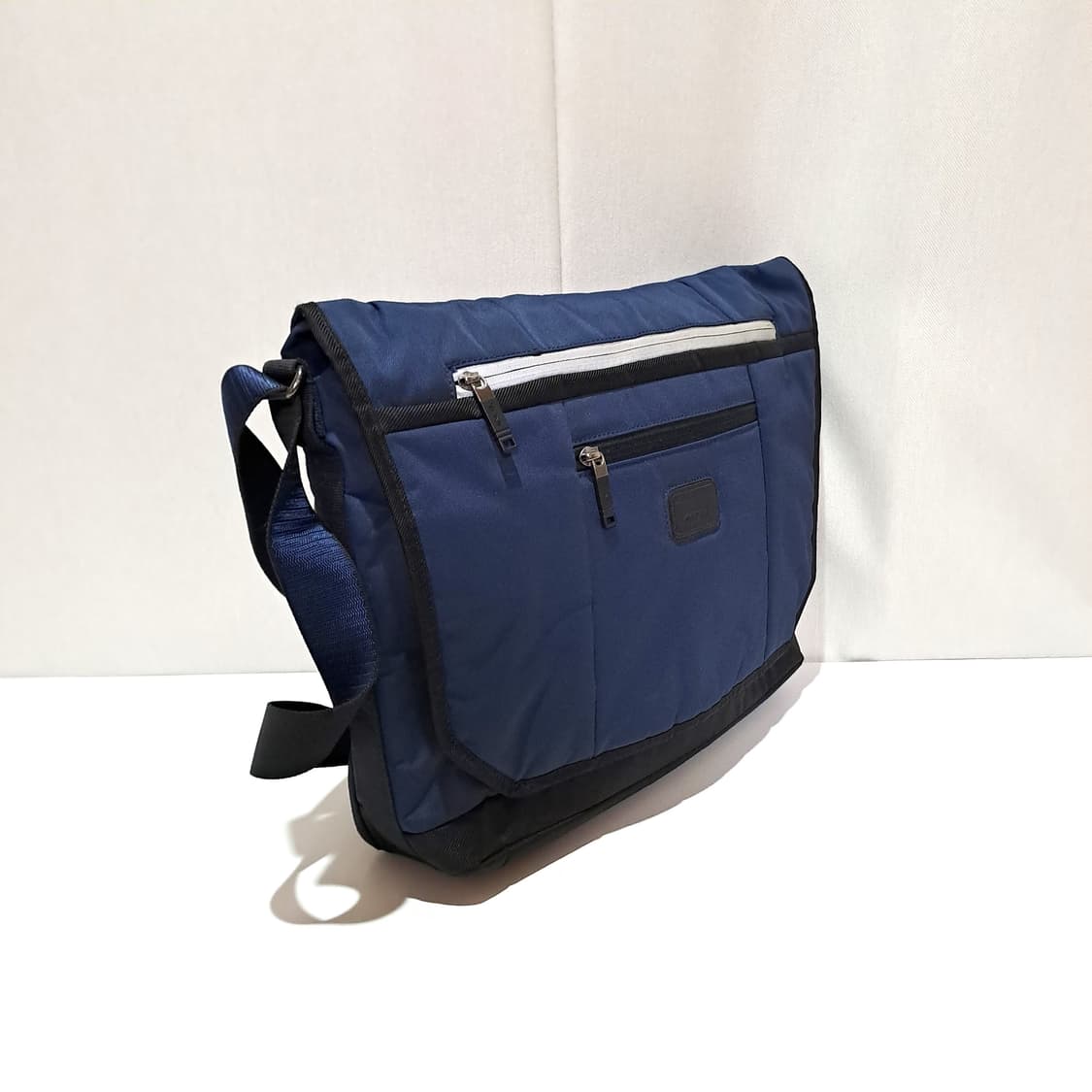 (택포) 투미 확장형 크로스백 B377 상품이미지4