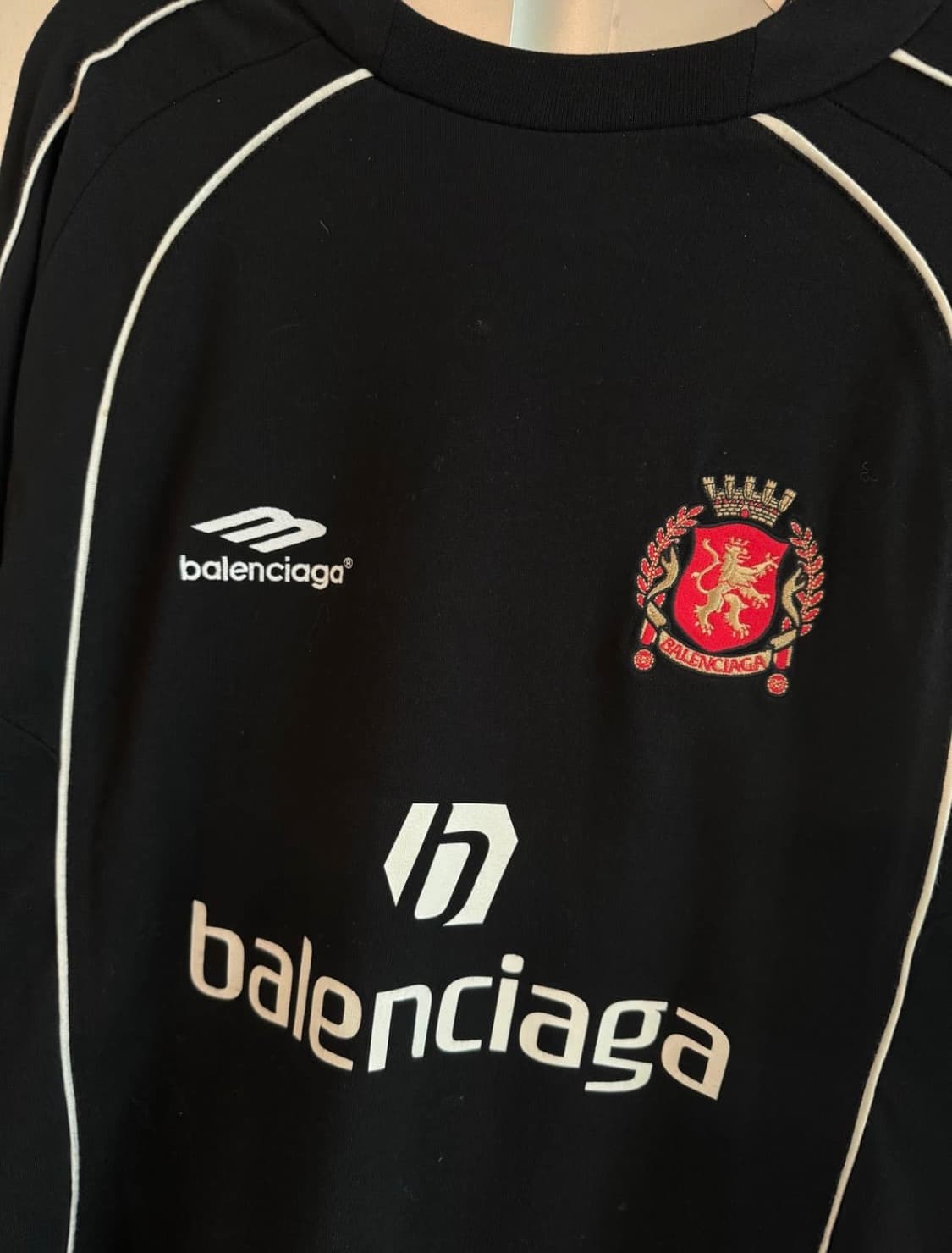 발렌시아가 사커 롱 슬리브 오버사이즈 긴팔 티셔츠 상품이미지4