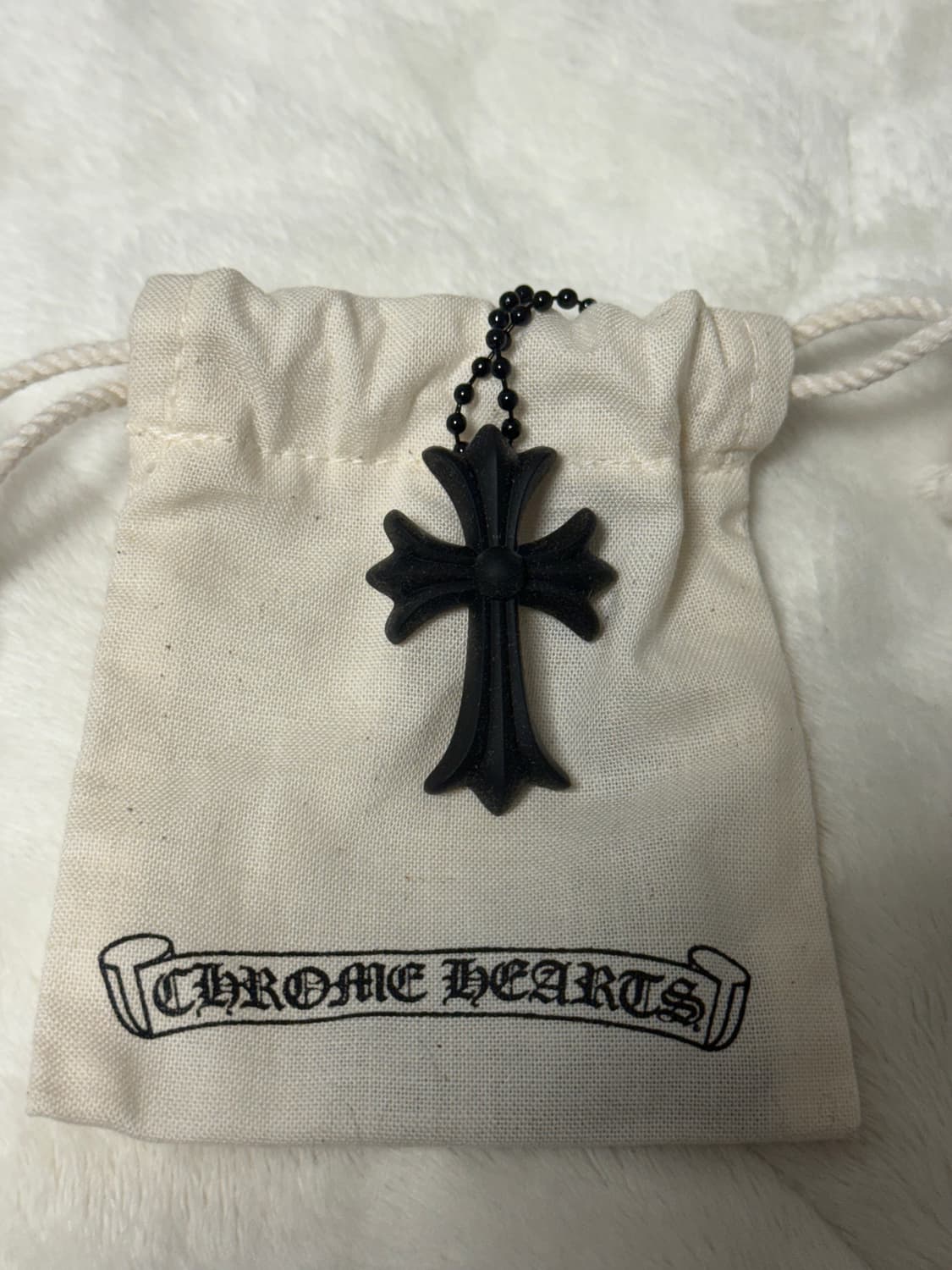 [os] 크롬하츠 실리크롬  크로스 목걸이 블랙 2025 상품이미지1