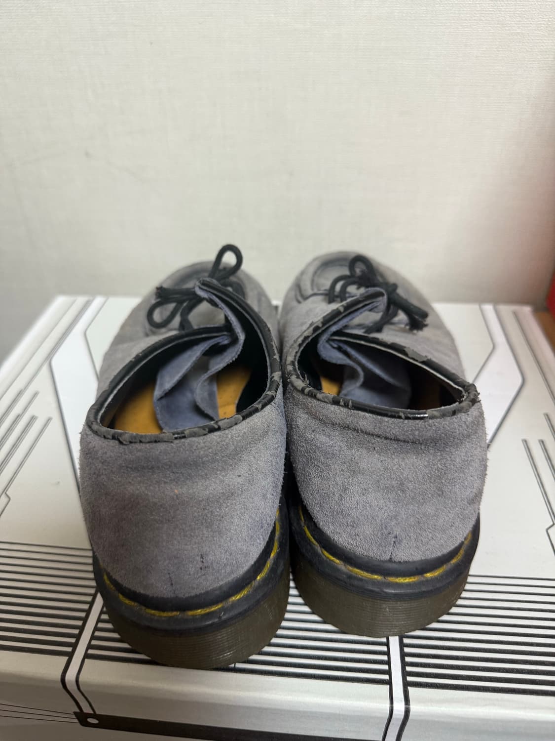 Dr.Martens Suede Moc Toe Shoes  상품이미지3