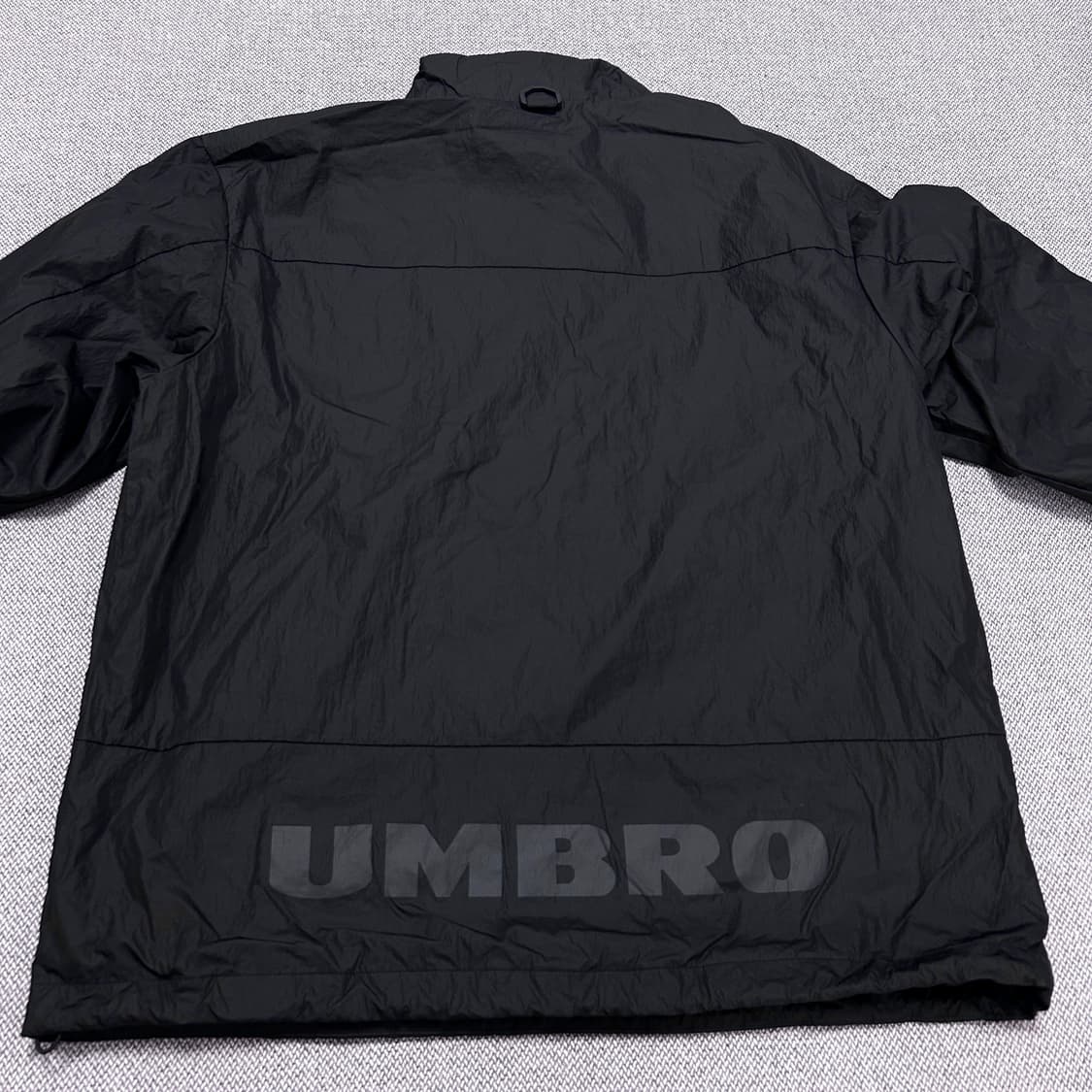 엄브로 크랙다잉 스탠넥 아노락 바람막이(100) 상품이미지4