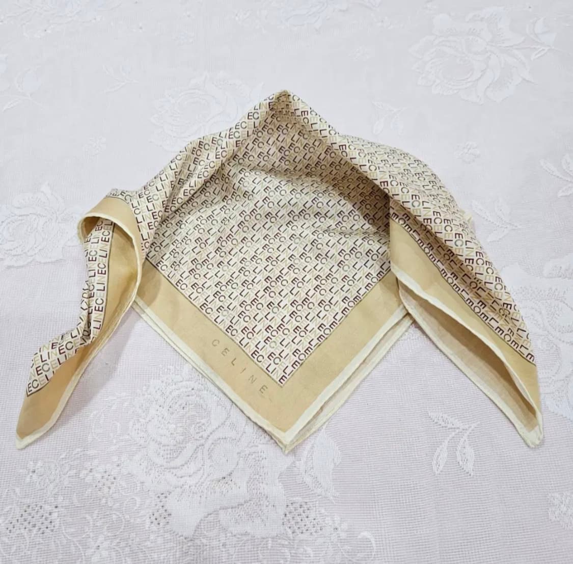 셀린느(CELINE) 올오버 로고손수건 상품이미지5