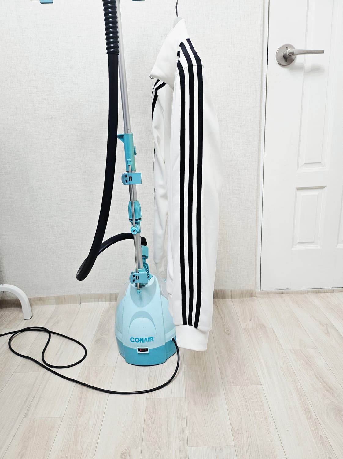 (90~95)S ☆초대장급☆ 아디다스 에센셜 3st [흰검] 트랙탑져지 상품이미지4