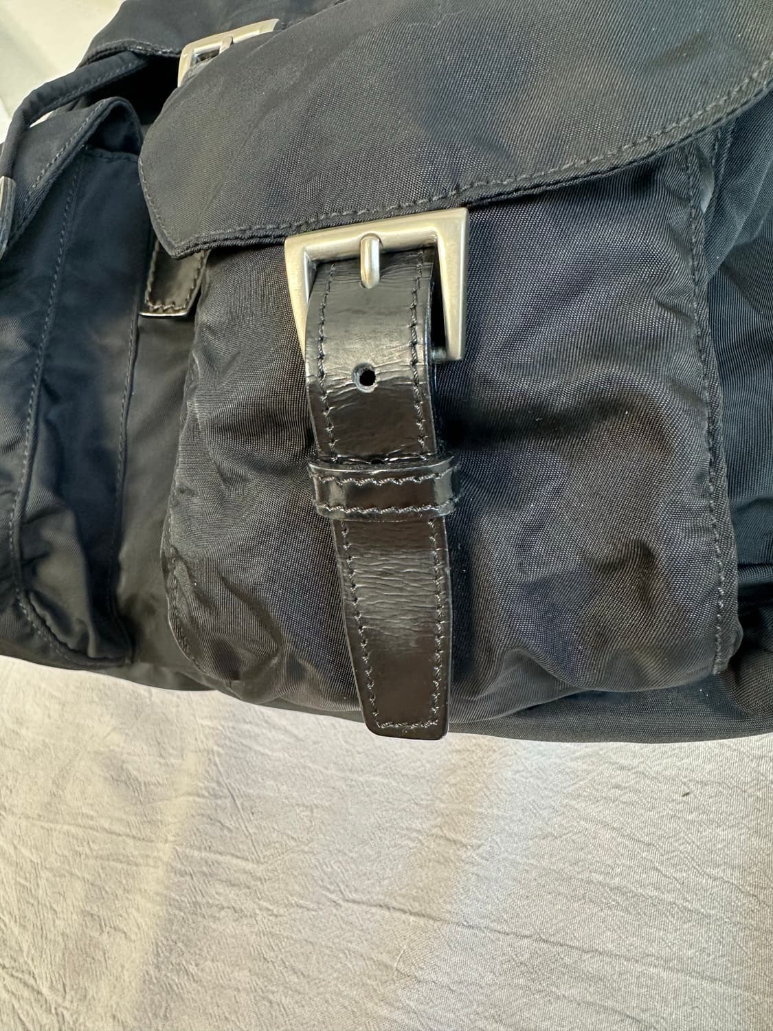 프라다 포코노 나일론 백팩 투포켓 버클 미디움 상품이미지4