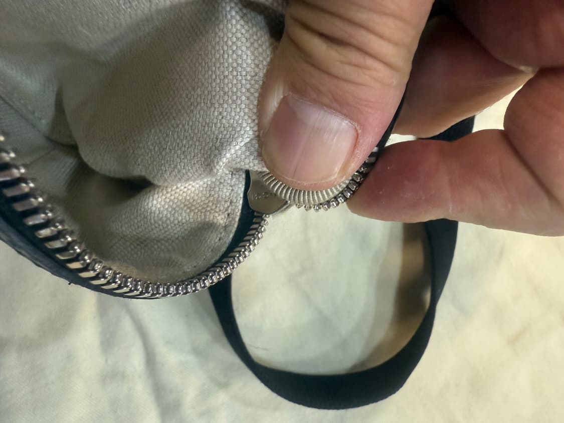 정품 구찌 GG 엠보스 벨트백 팝니다 상품이미지10