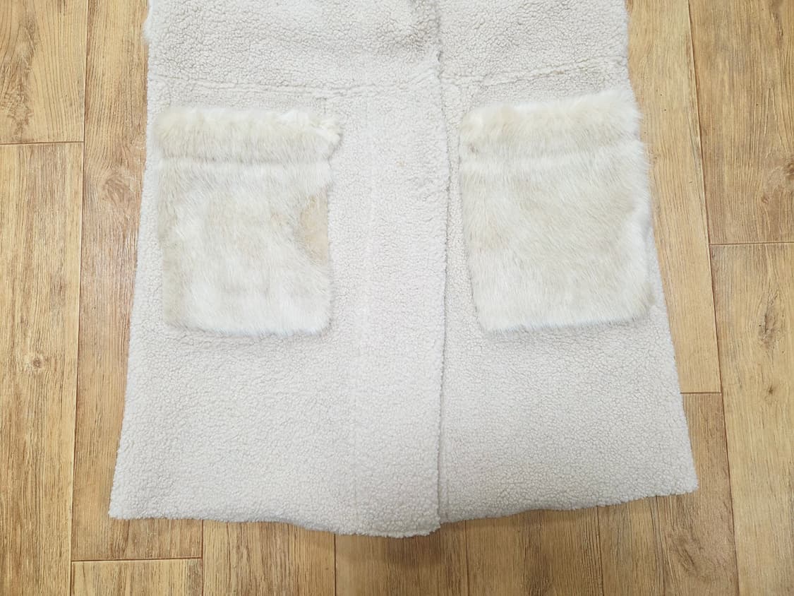 아브컬렉션(AVV COLLECTION) 에코퍼 베스트 무스탕 새상품  상품이미지6