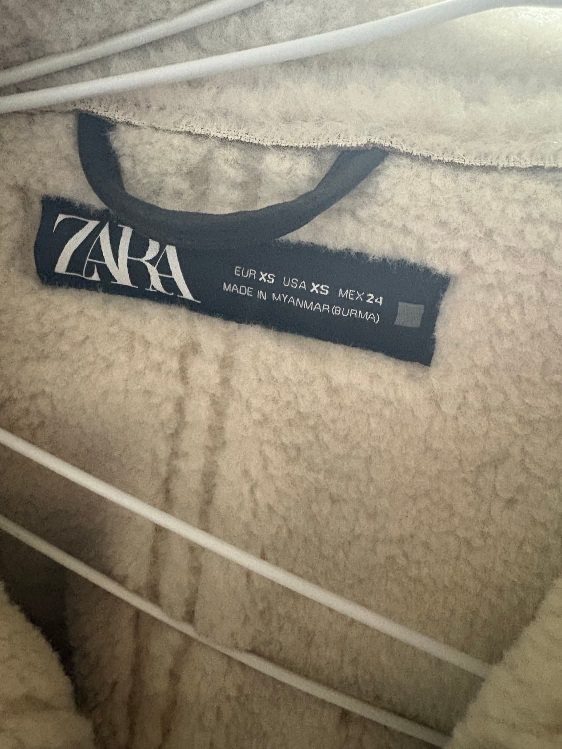 자라 ZARA 무스탕 자켓 상품이미지3