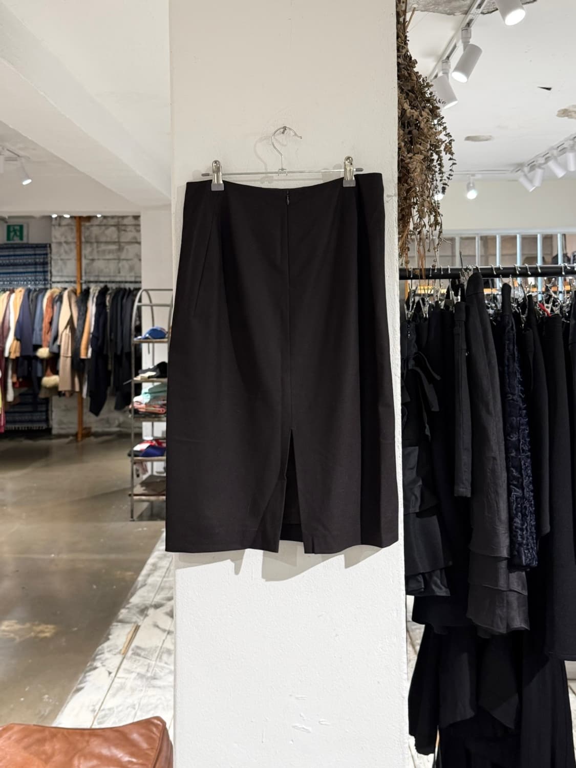 질샌더 딥 브라운 버진 울 백 슬릭 미디 스커트 상품이미지4