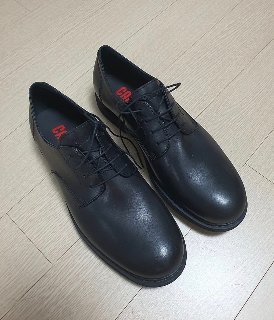 (새상품급) Camper 캠퍼 뉴먼 더비 블랙 41 상품이미지6