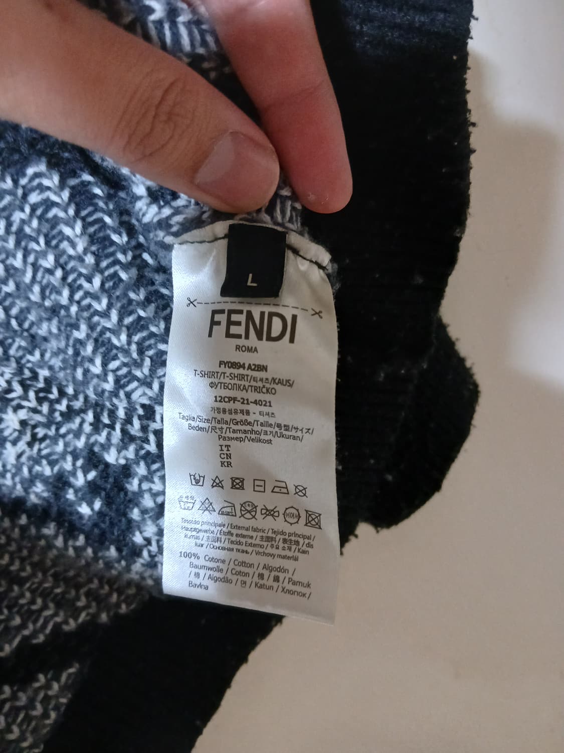 펜디 블랙 체인 패턴 니트 상품이미지6