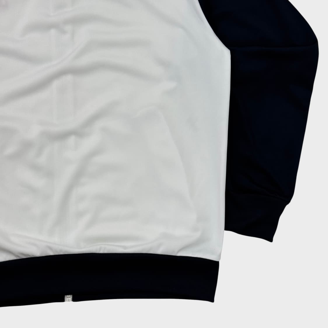 08-10 아디다스 리버풀 트랙 자켓 상품이미지9