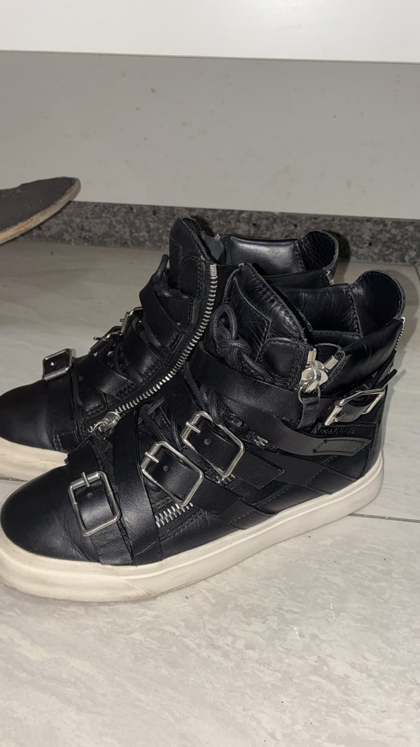 쥬세페자노티 레더 하이탑 스니커즈37 상품이미지1