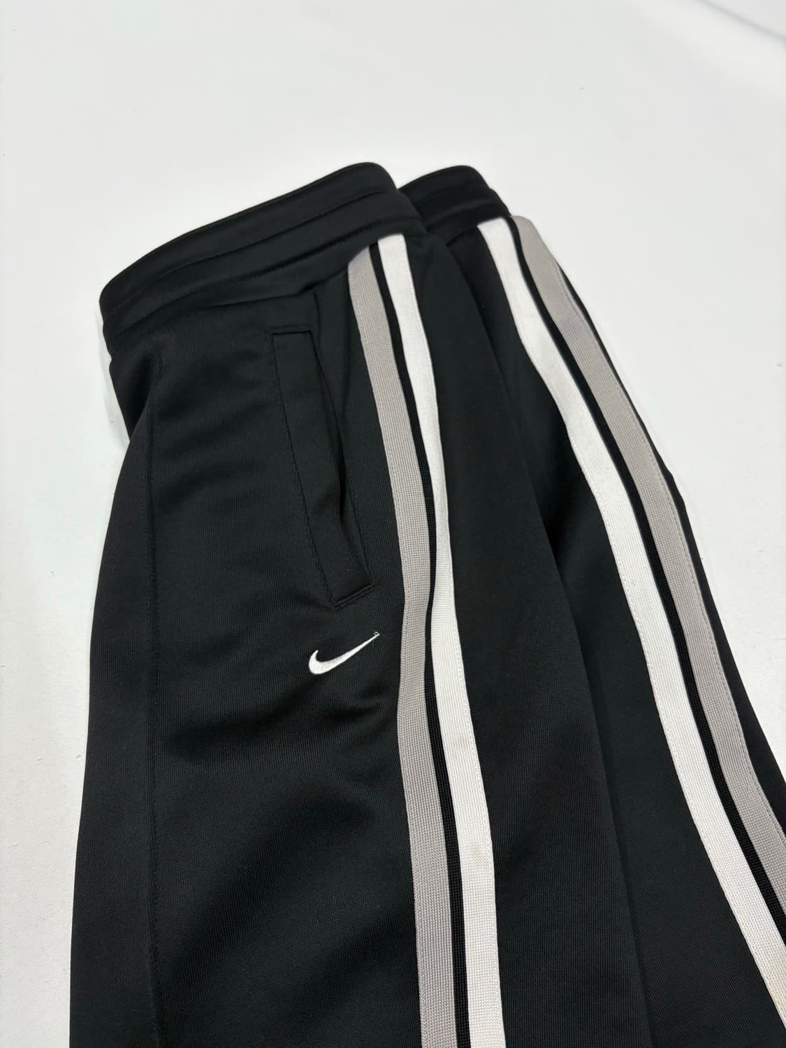 나이키 사이드라인 트랙팬츠 상품이미지2