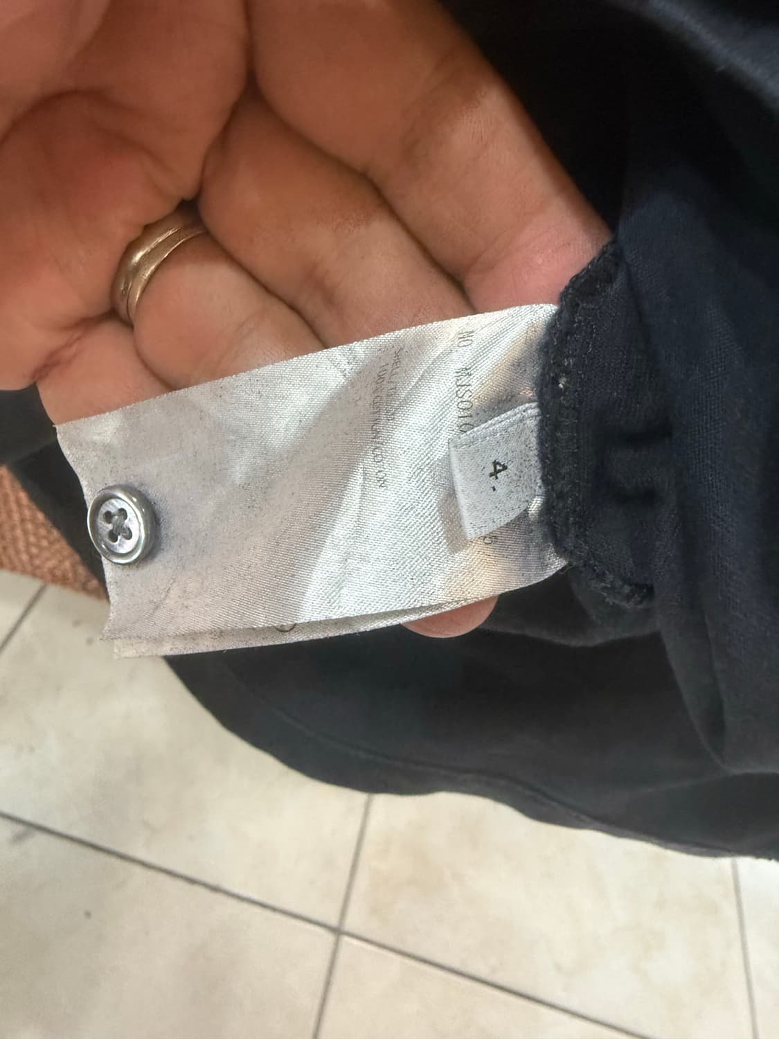 4/105 정품 톰브라운 저지포켓 반팔 팝니다 상품이미지4