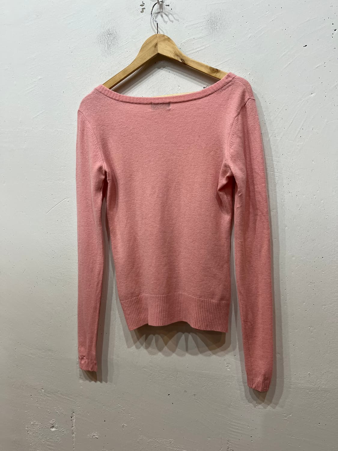 버버리 브이넥 울 니트 우먼즈  상품이미지4