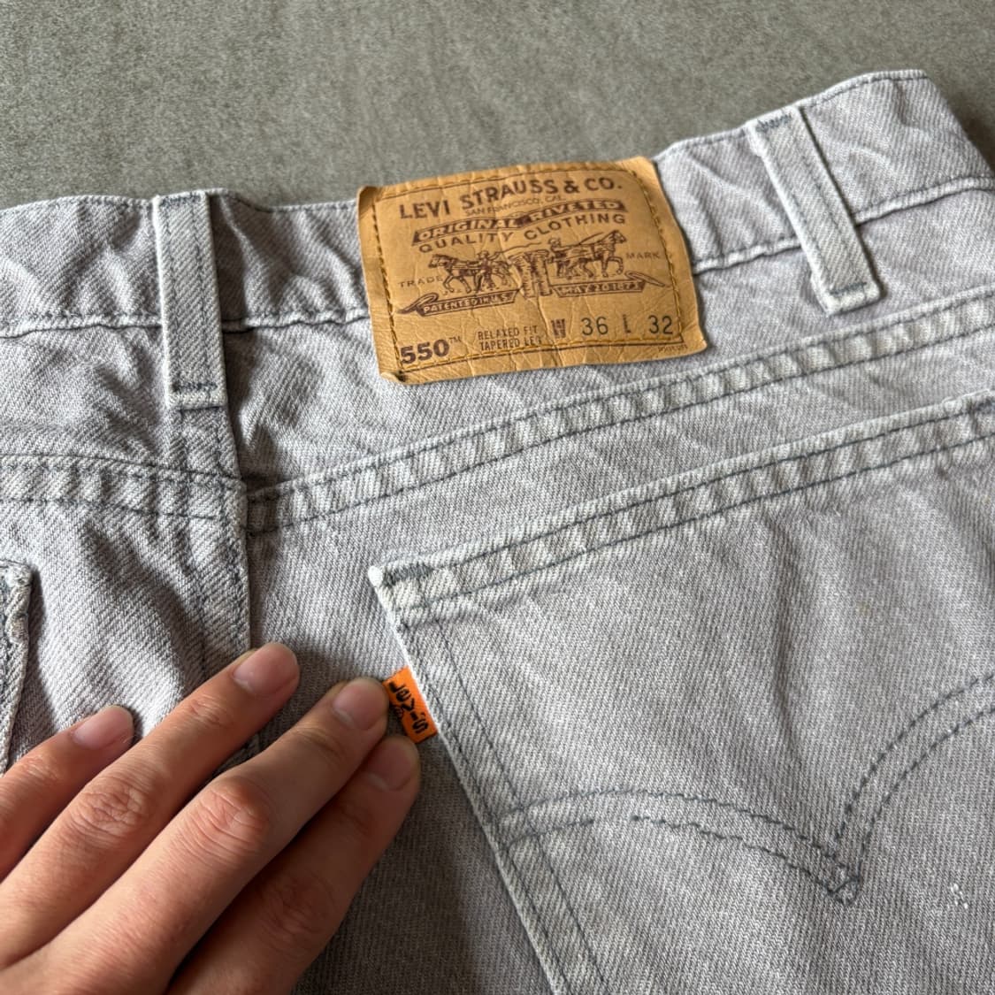 95년 미국 생산 리바이스 550 데님 오렌지탭 그레이 팬츠 상품이미지8