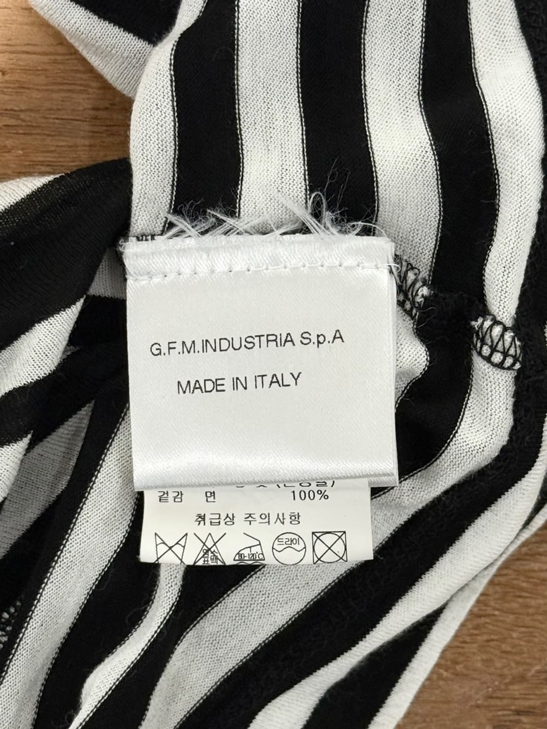 비비안웨스트우드 앵글로매니아 스트라이프 오프숄더 슬리브리스 탑 상품이미지8